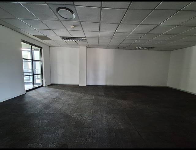 1,311M² OFFICE TO LET IN SANDTON CENTRAL